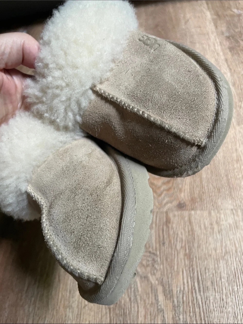 UGG Kids Cozy II Suede Shearling Scuff Slippers Beige Size 13